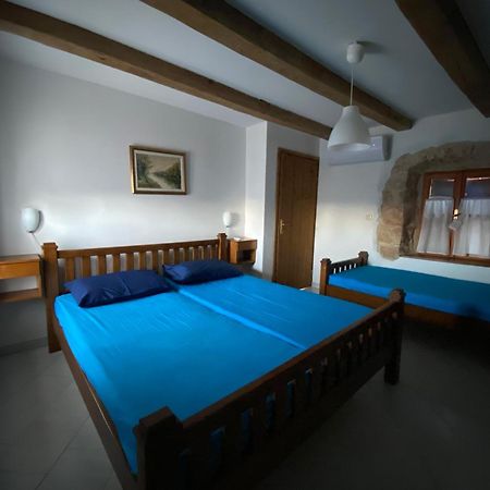 Holiday House With A Swimming Pool Vrbanj, Hvar - 11040 Rum bild